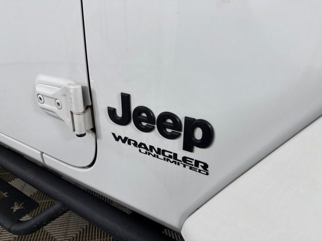 2021 Jeep Wrangler Unlimited Sahara Altitude