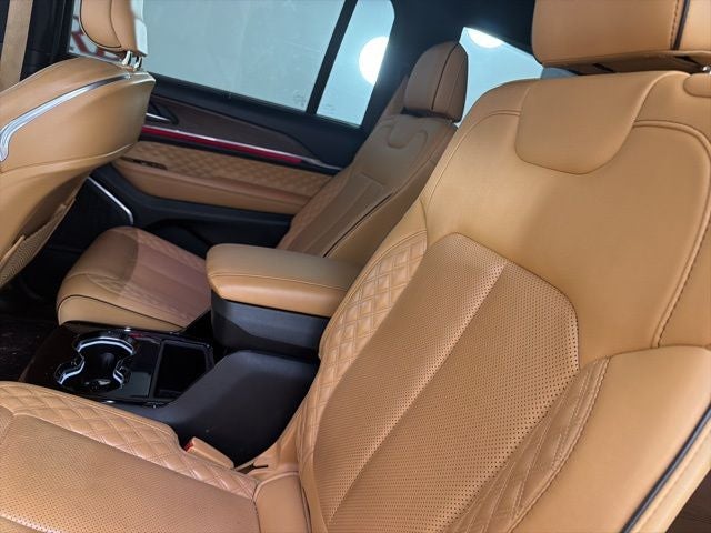 2022 Jeep Grand Cherokee L Summit