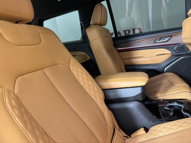 2022 Jeep Grand Cherokee L Summit