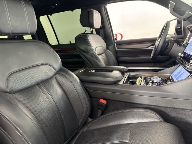 2023 Jeep Grand Wagoneer L Base