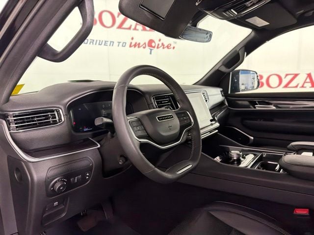 2024 Jeep Wagoneer Base