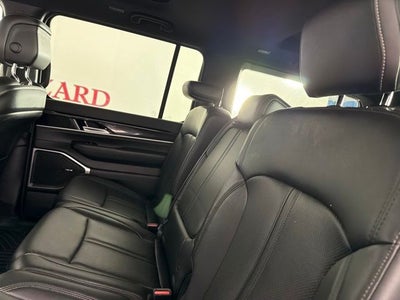 2024 Jeep Wagoneer Base