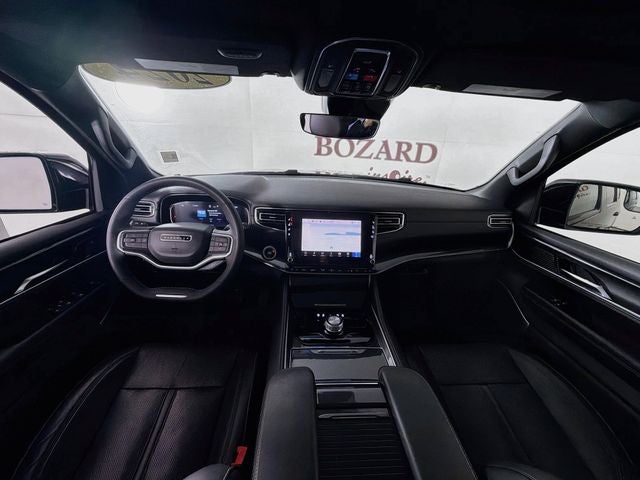 2024 Jeep Wagoneer Base