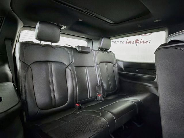 2024 Jeep Wagoneer Base