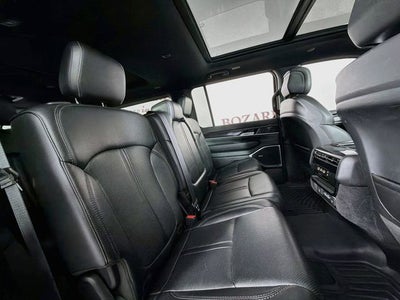 2024 Jeep Wagoneer Base