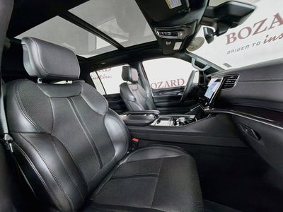 2024 Jeep Wagoneer Base