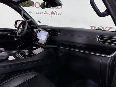 2024 Jeep Wagoneer Base