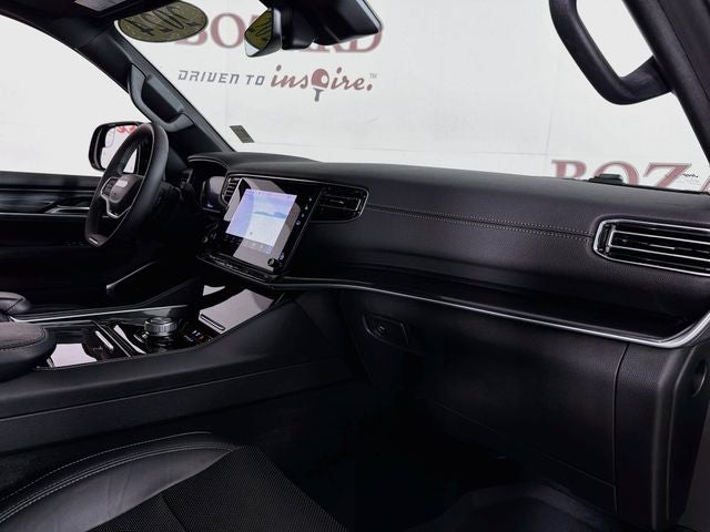2024 Jeep Wagoneer Base
