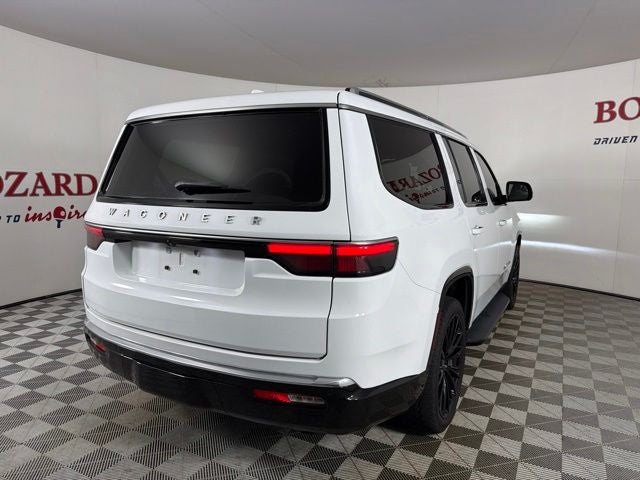 2023 Jeep Wagoneer Base