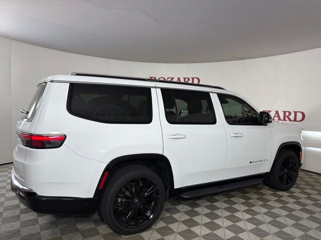 2023 Jeep Wagoneer Base