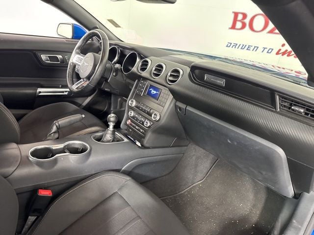 2021 Ford Mustang EcoBoost