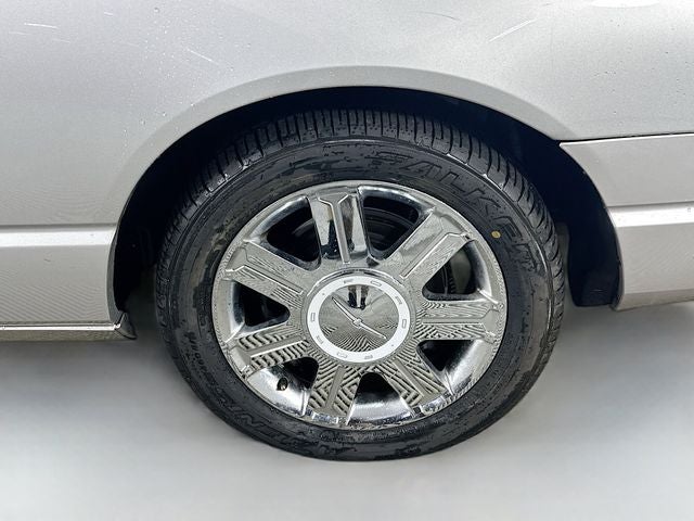 2005 Ford Thunderbird Base