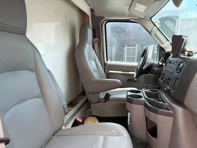 2016 Ford E-350SD Base Cutaway