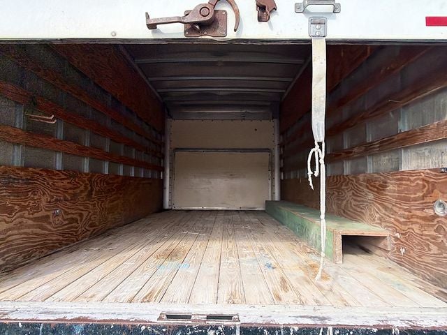 2016 Ford E-350SD Base Cutaway
