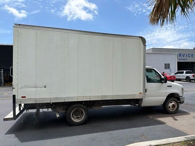 2016 Ford E-350SD Base Cutaway