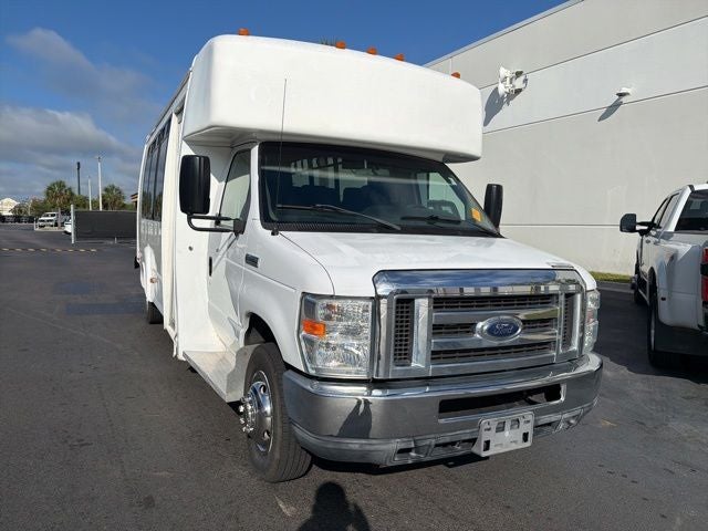 2014 Ford E-450SD Base BUS
