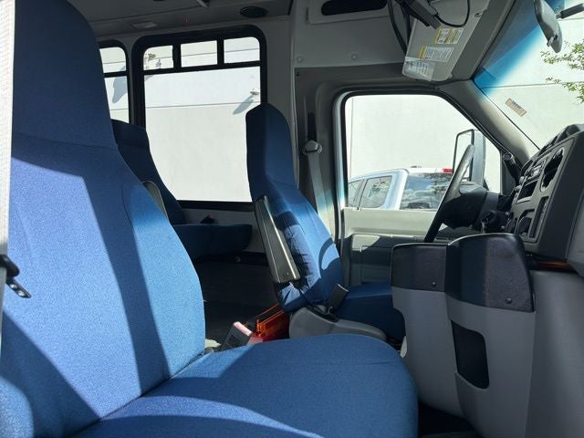 2014 Ford E-450SD Base BUS