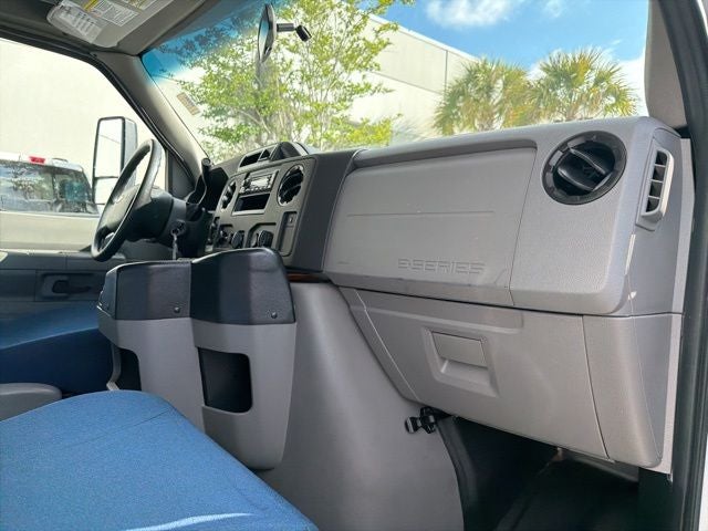 2014 Ford E-450SD Base BUS