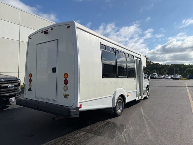 2014 Ford E-450SD Base BUS