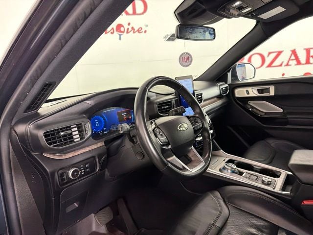 2023 Ford Explorer Platinum