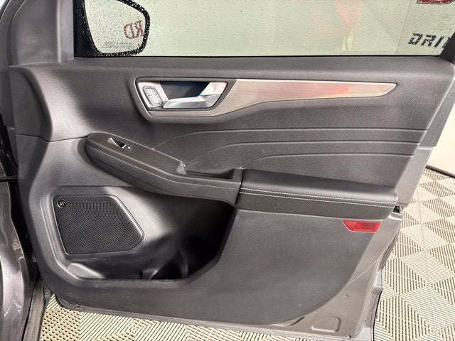 2021 Ford Escape Hybrid Titanium