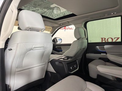 2025 Ford Expedition Platinum