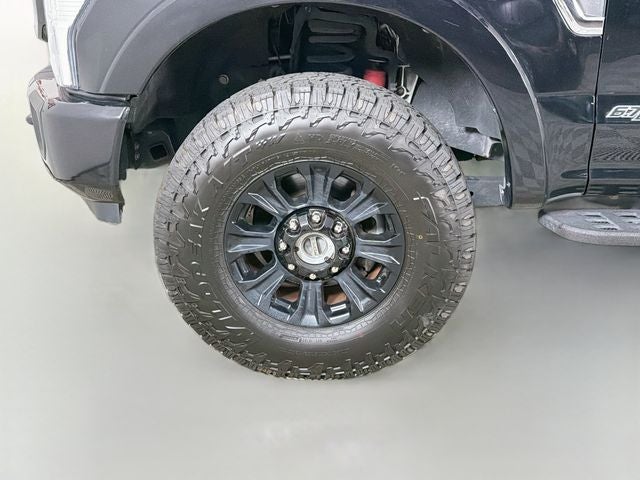 2022 Ford F-350SD Lariat