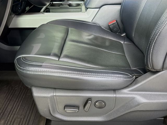 2022 Ford F-350SD Lariat