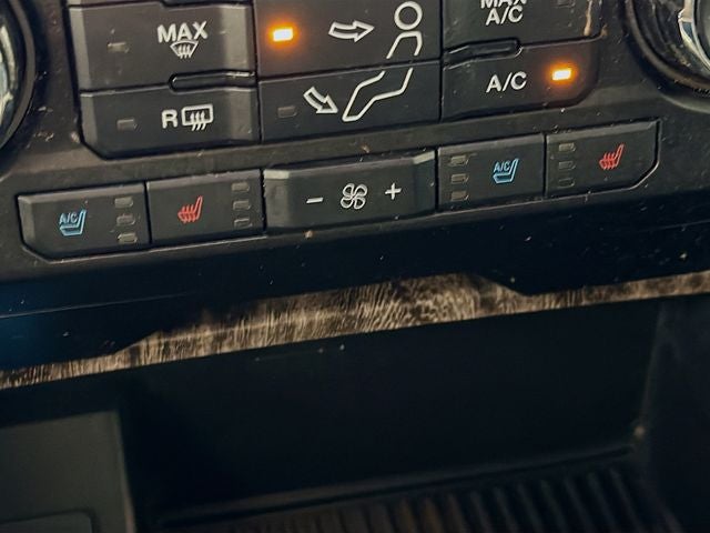 2017 Ford F-350SD Lariat DRW