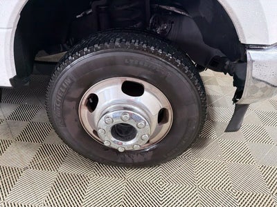 2022 Ford F-350SD Lariat DRW