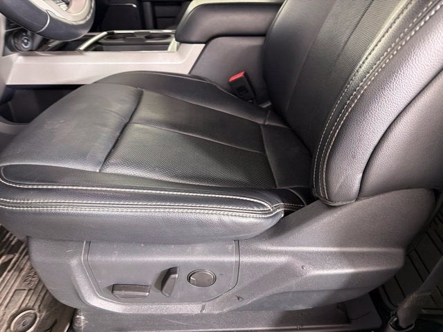 2022 Ford F-350SD Lariat DRW