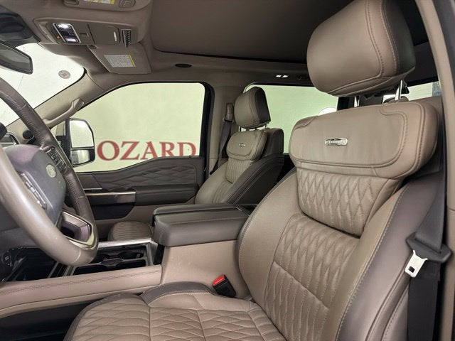 2025 Ford F-450SD Platinum DRW