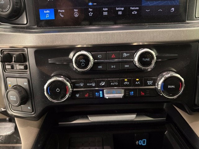 2025 Ford F-450SD Platinum DRW