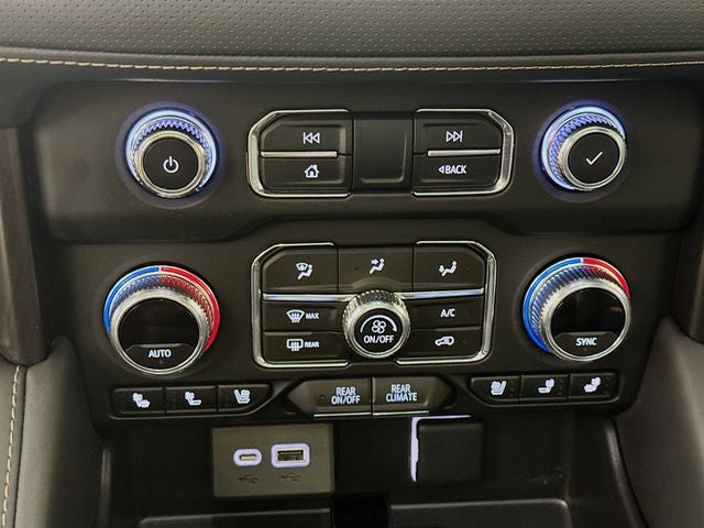 2022 GMC Yukon XL AT4