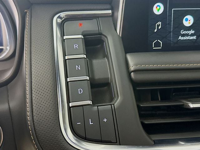 2022 GMC Yukon XL AT4