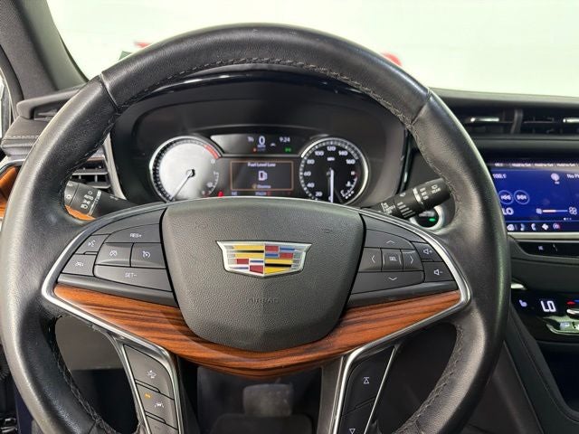 2022 Cadillac XT5 Premium Luxury