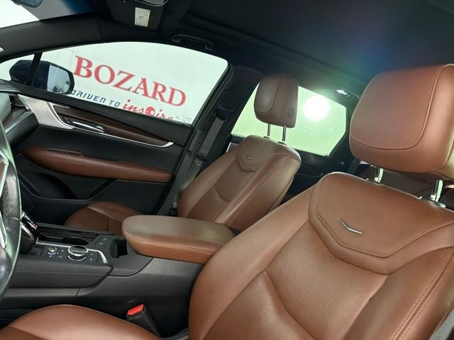 2022 Cadillac XT5 Premium Luxury