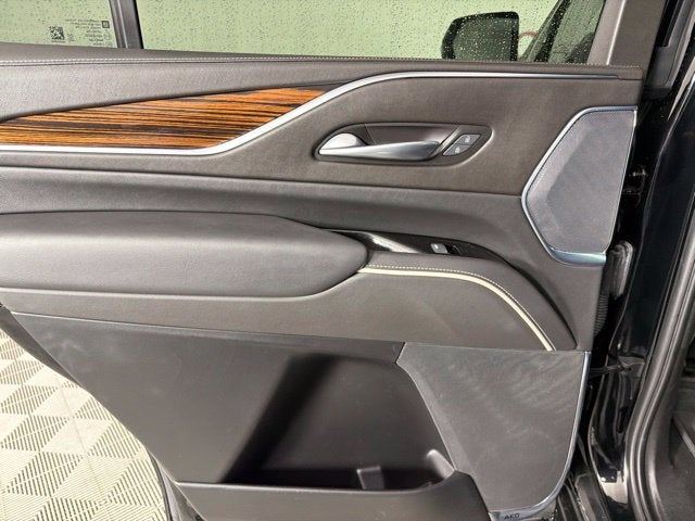 2022 Cadillac Escalade Luxury