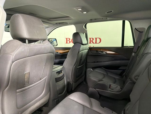2017 Cadillac Escalade Luxury