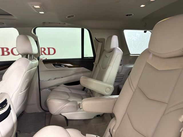 2018 Cadillac Escalade Luxury