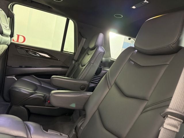 2018 Cadillac Escalade Platinum Edition