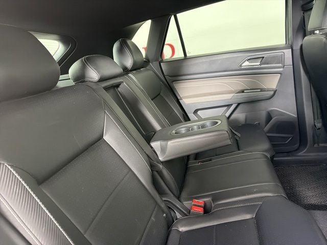 2022 Volkswagen Atlas Cross Sport 2.0T SE w/Technology