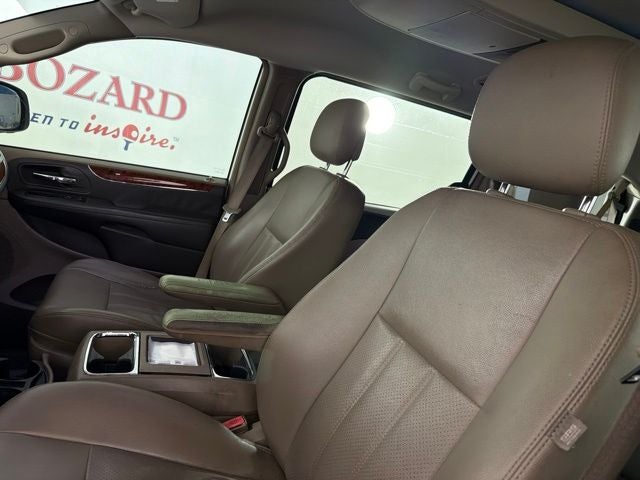 2012 Chrysler Town & Country Touring