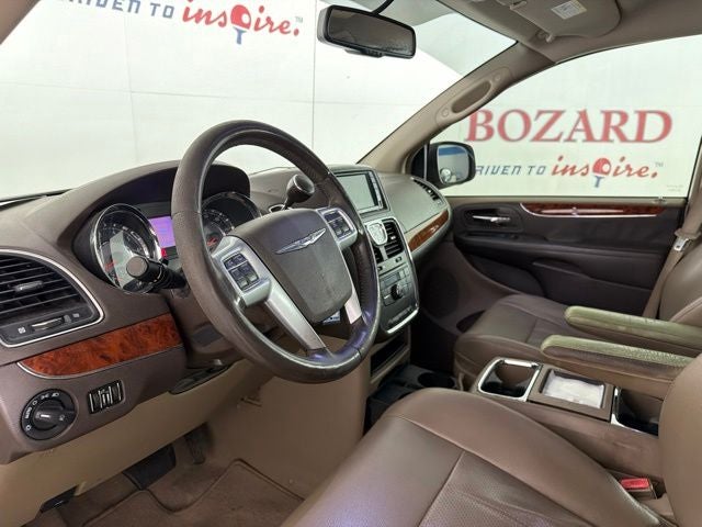2012 Chrysler Town & Country Touring