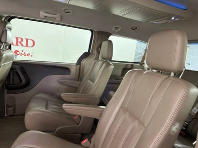2012 Chrysler Town & Country Touring