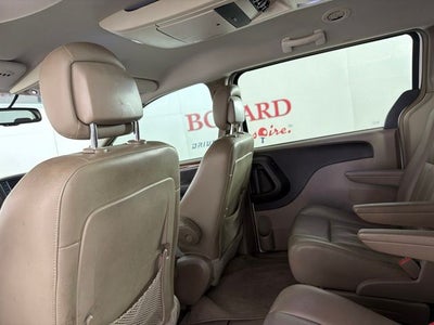 2012 Chrysler Town & Country Touring