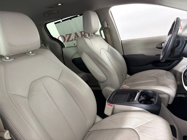 2017 Chrysler Pacifica Touring L