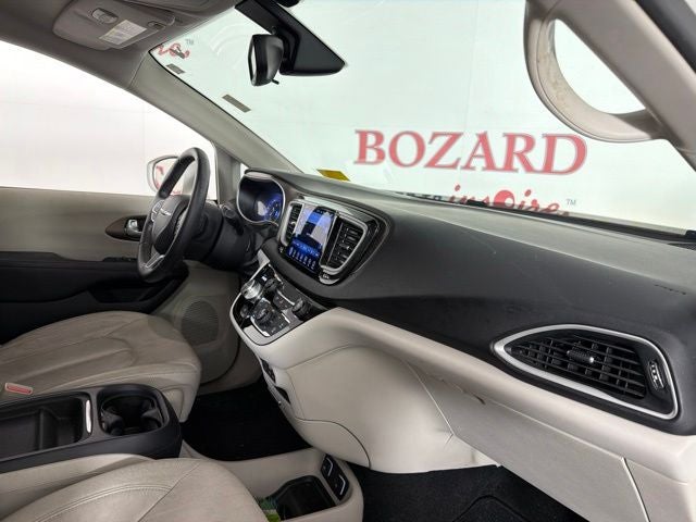 2017 Chrysler Pacifica Touring L