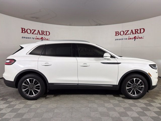 2022 Lincoln Nautilus Standard