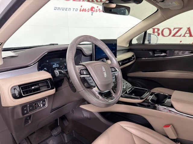 2022 Lincoln Nautilus Standard
